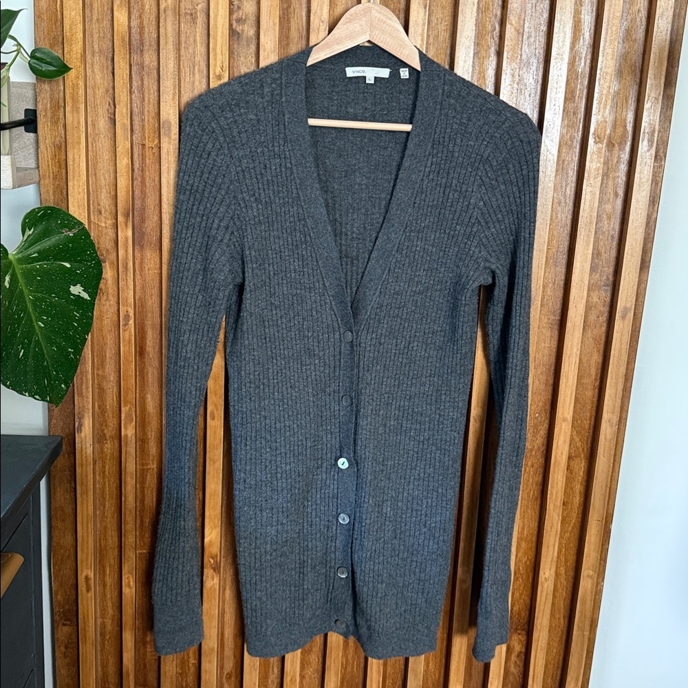 Vince 100% Cashmere ribbed Buttoned Front Cardigan Sweater. L - Picture 2 of 12